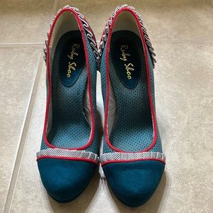 Sz 7 Ruby Shoo- Teal with pink outlines & white ruffles with black polka dots.